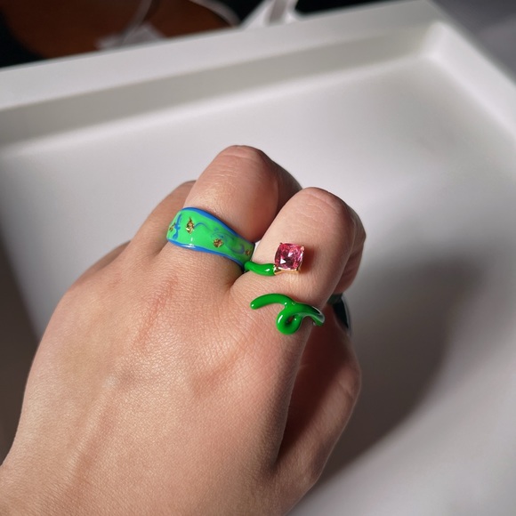 Chunky enamel ring set - Picture 2 of 4